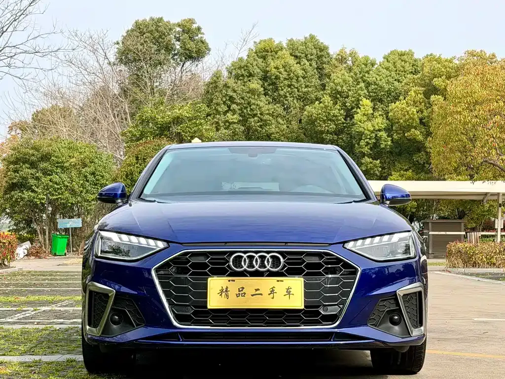 Audi A4L 2022 из CN, фото 9