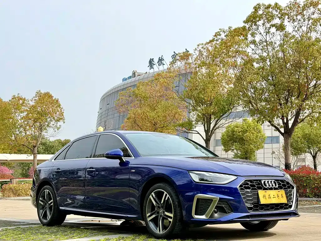 Audi A4L 2022 из CN, фото 10