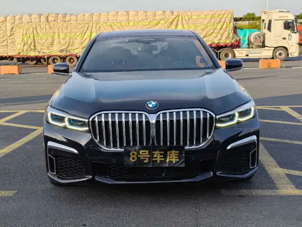 BMW 7 Series 2022 из CN, фото 3