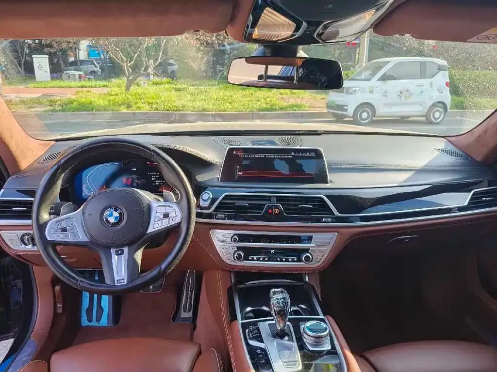 BMW 7 Series 2022 из CN, фото 2