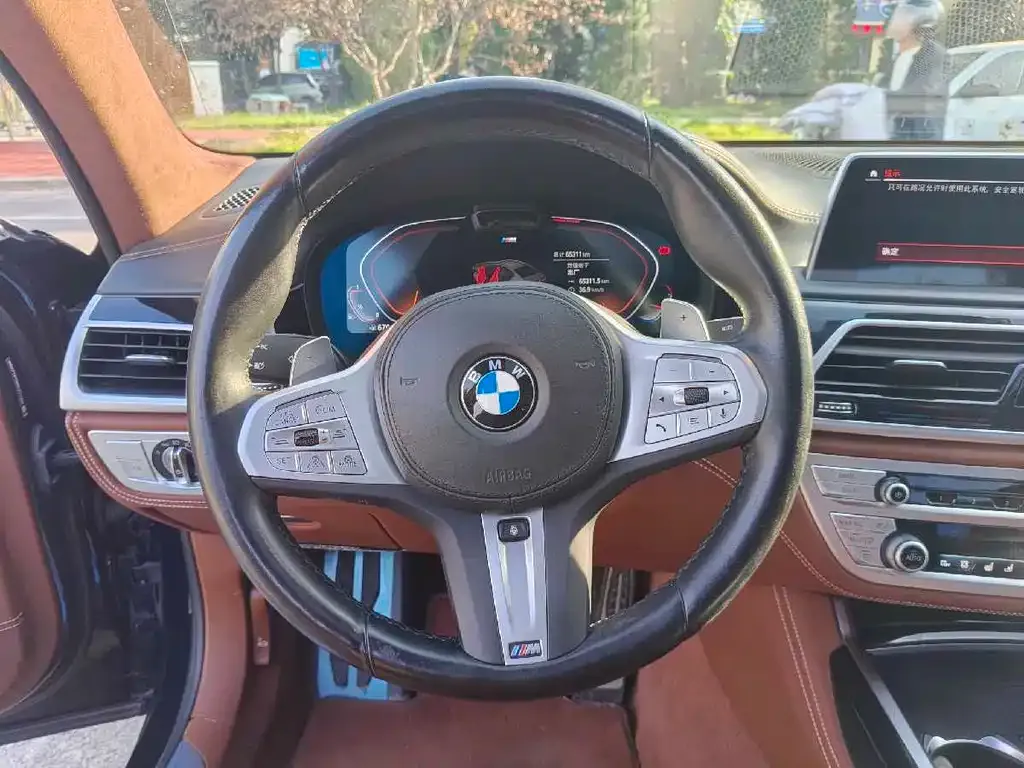 BMW 7 Series 2022 из CN, фото 8