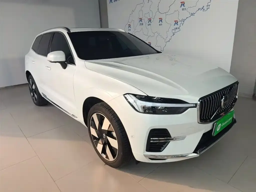 Volvo XC60 PHEV — фото 2