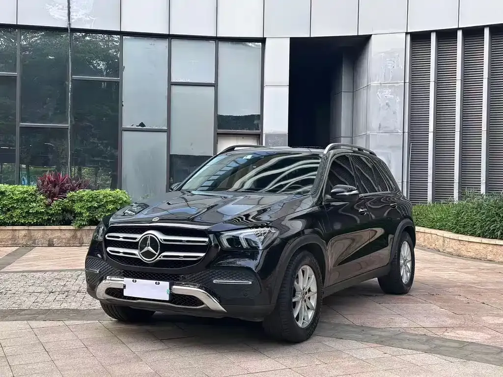 Mercedes-Benz GLE — фото 1