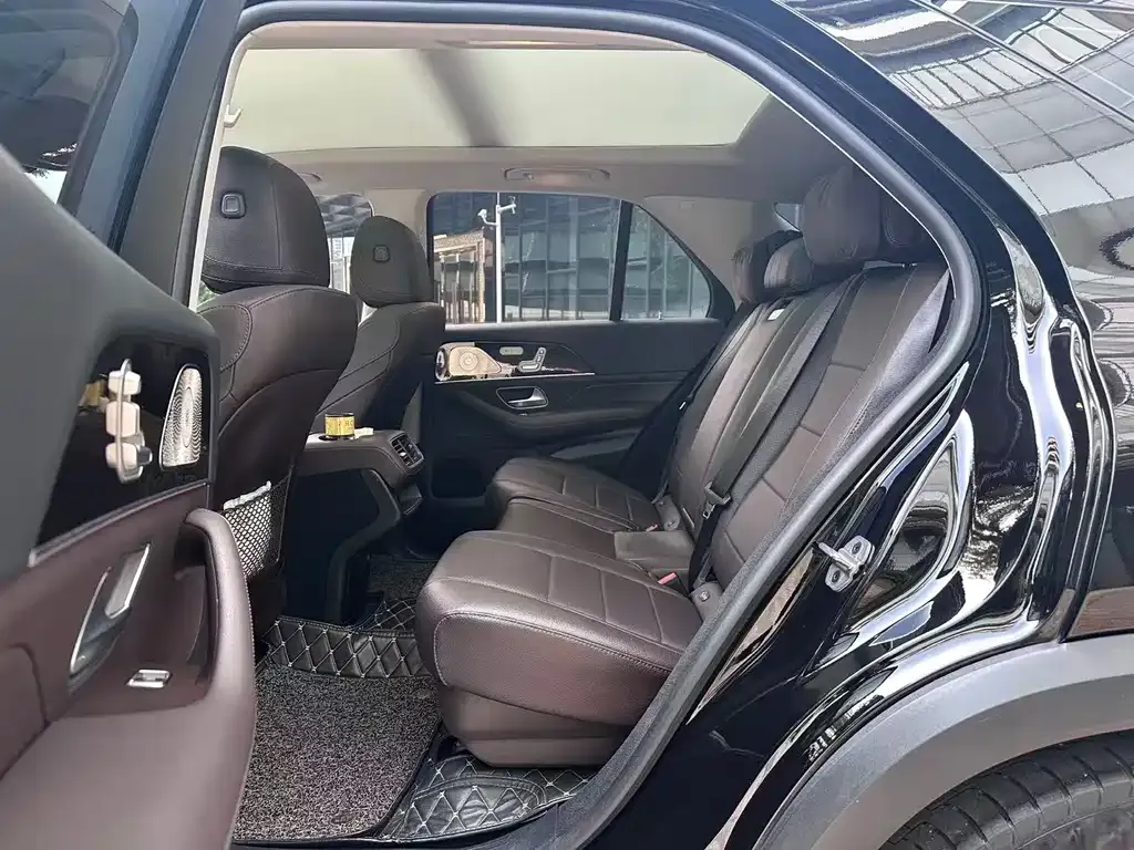 Mercedes-Benz GLE — фото 6