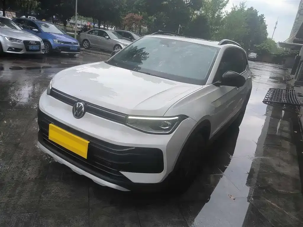 Volkswagen Tharu — фото 1