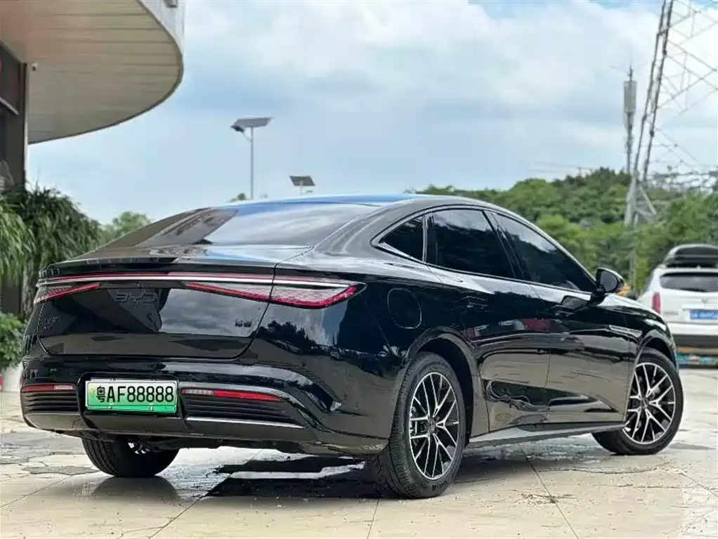 BYD Seal — фото 4