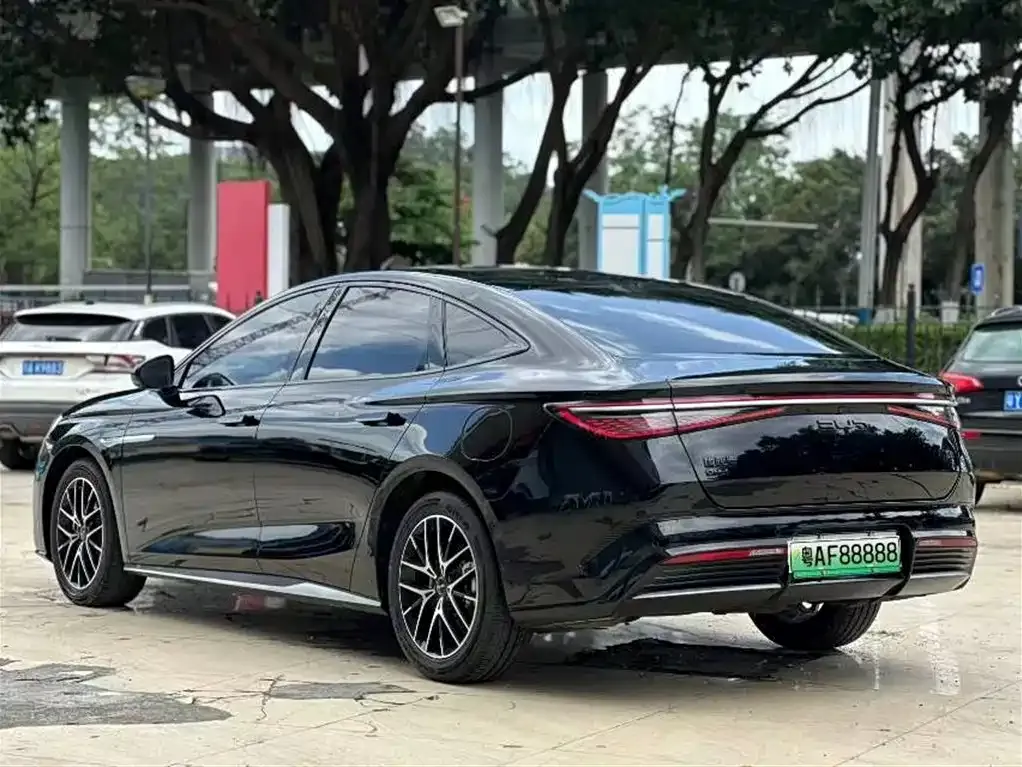 BYD Seal — фото 9