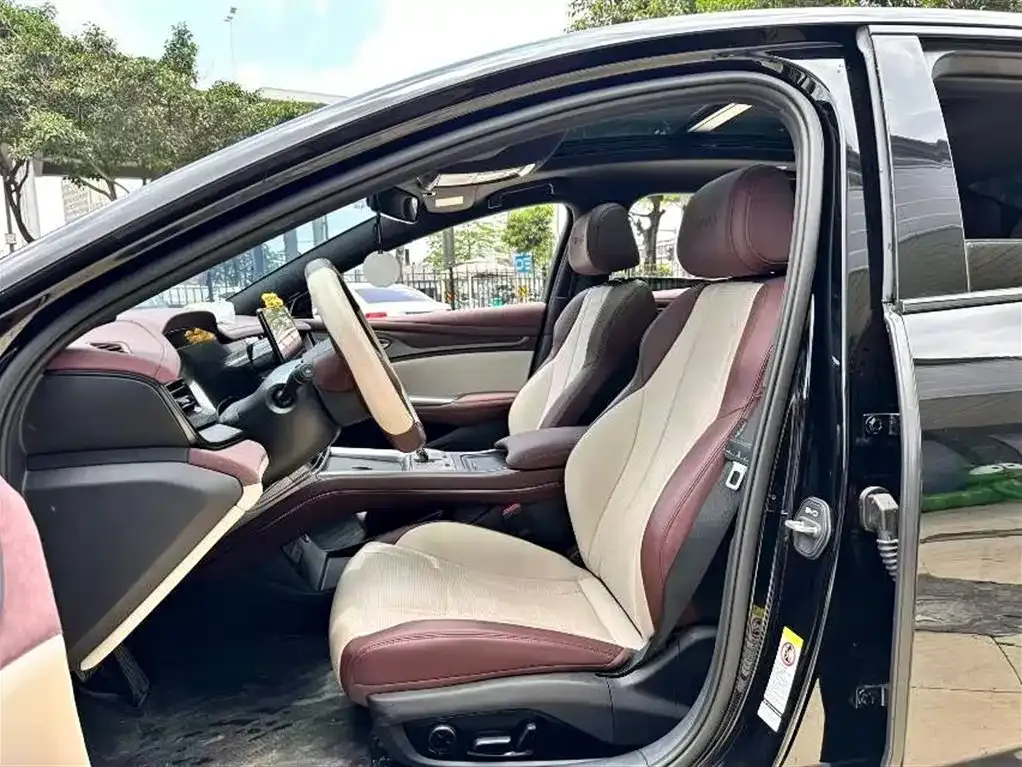 BYD Seal — фото 2