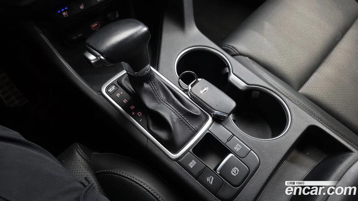 Kia Sportage — фото 10