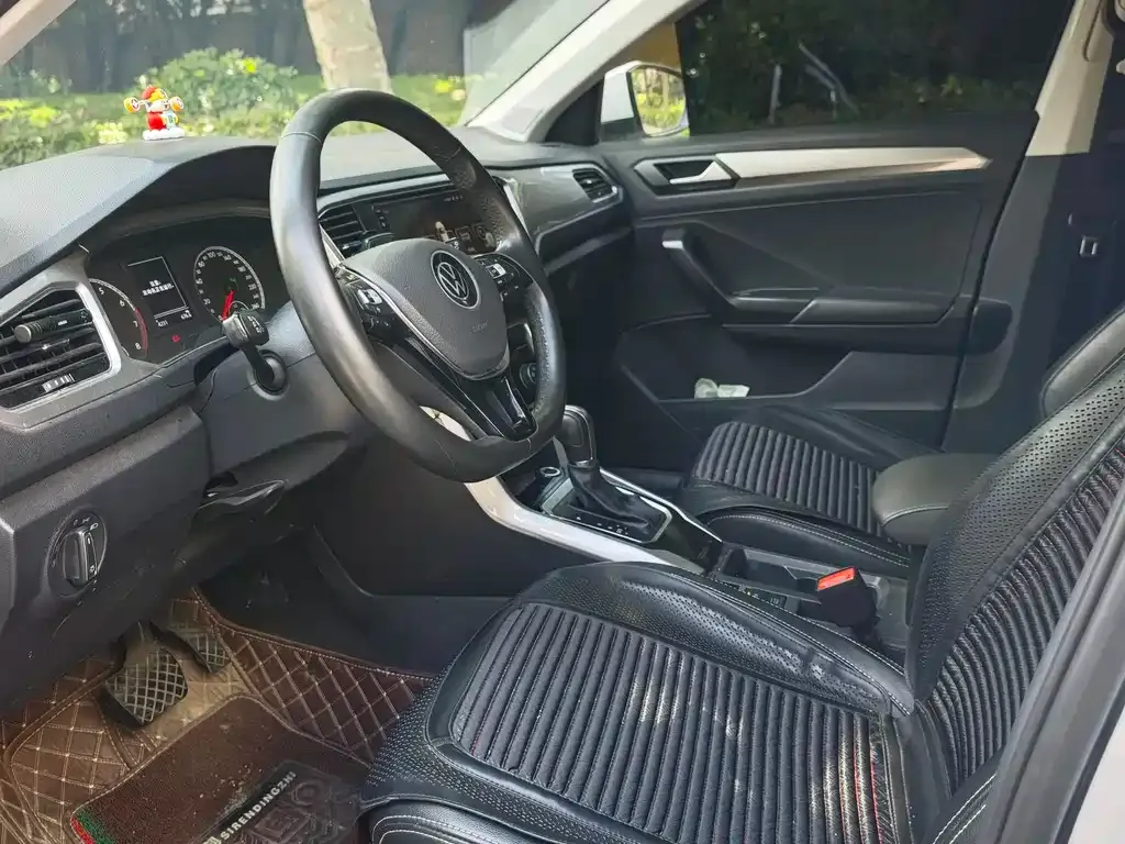 Volkswagen T-Roc 2021 из CN, фото 2