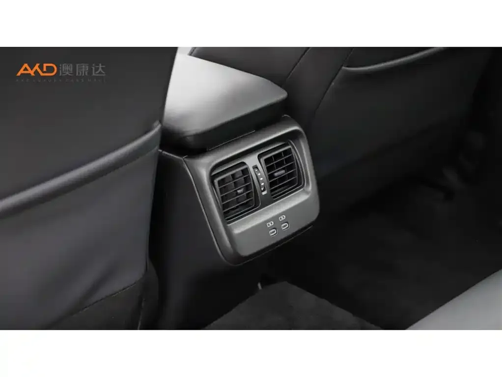 Toyota Crown SportCross 2024 из CN, фото 8