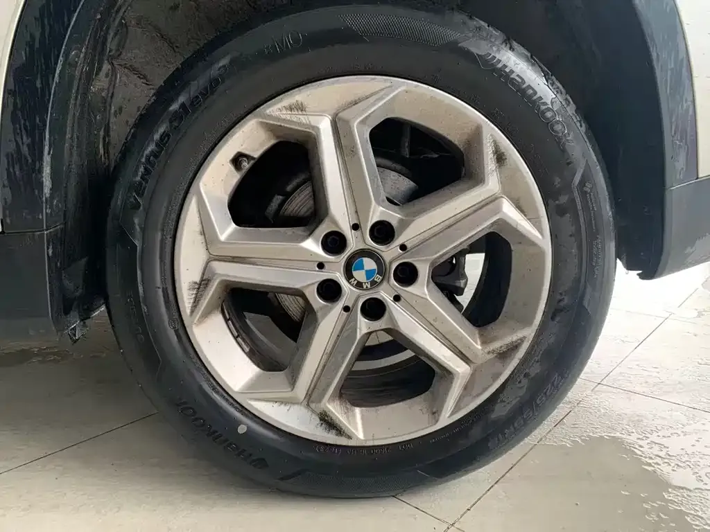 BMW X1 — фото 10