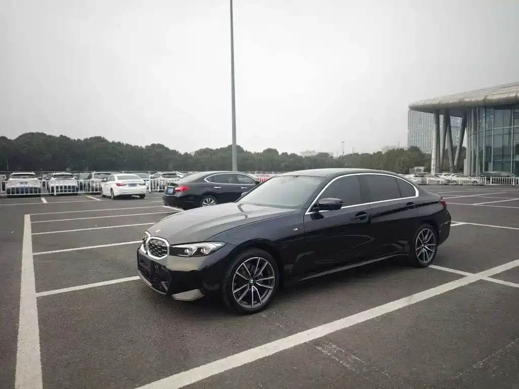 BMW 3 Series — фото 1