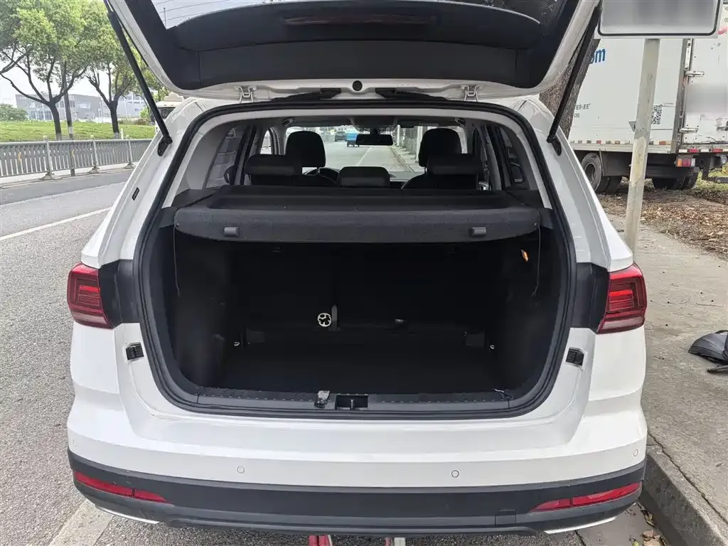 Volkswagen Tharu — фото 3