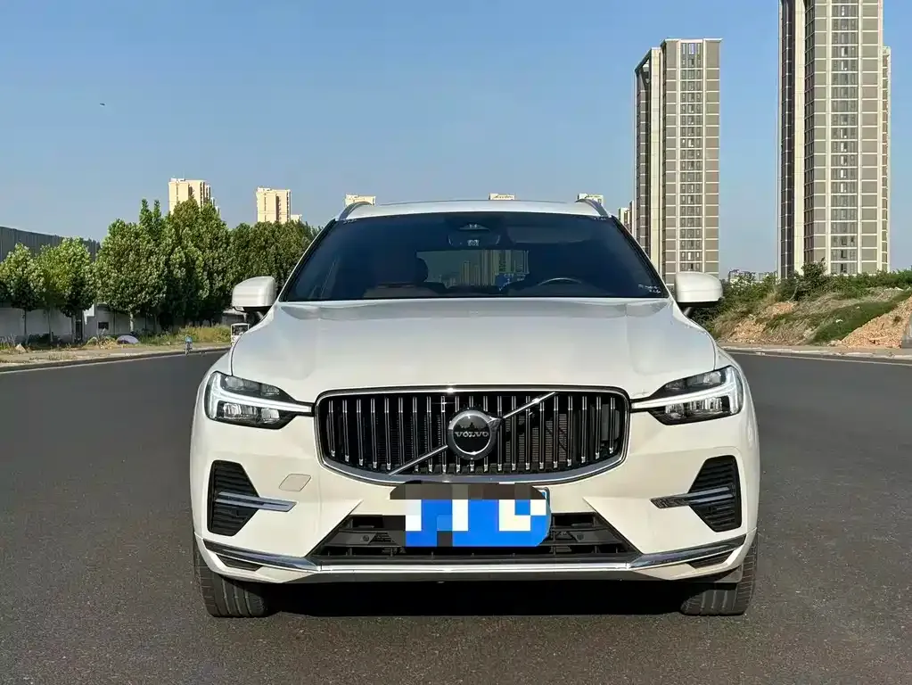 Volvo XC60 — фото 3