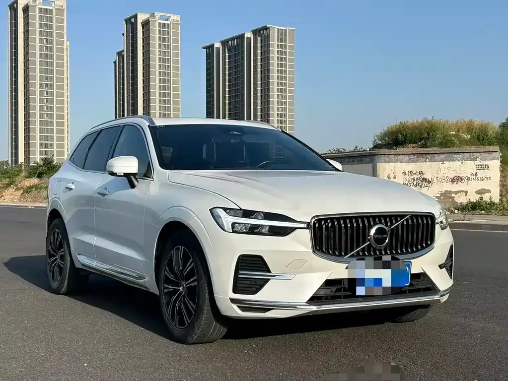 Volvo XC60 — фото 6