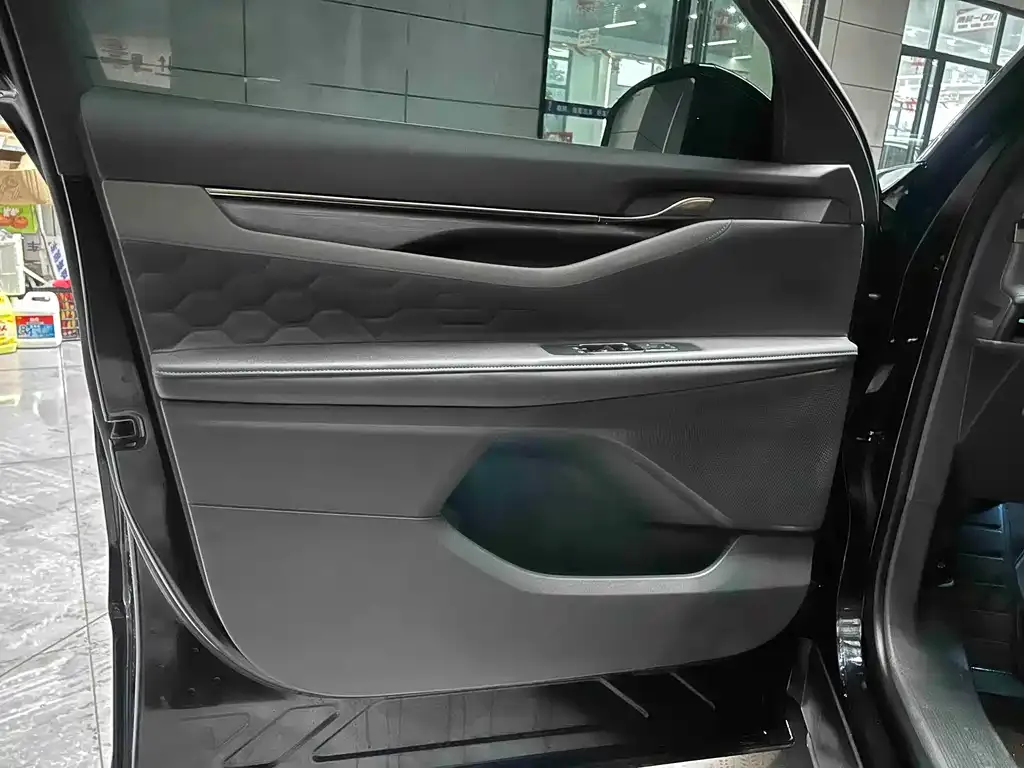 Ford Edge — фото 10
