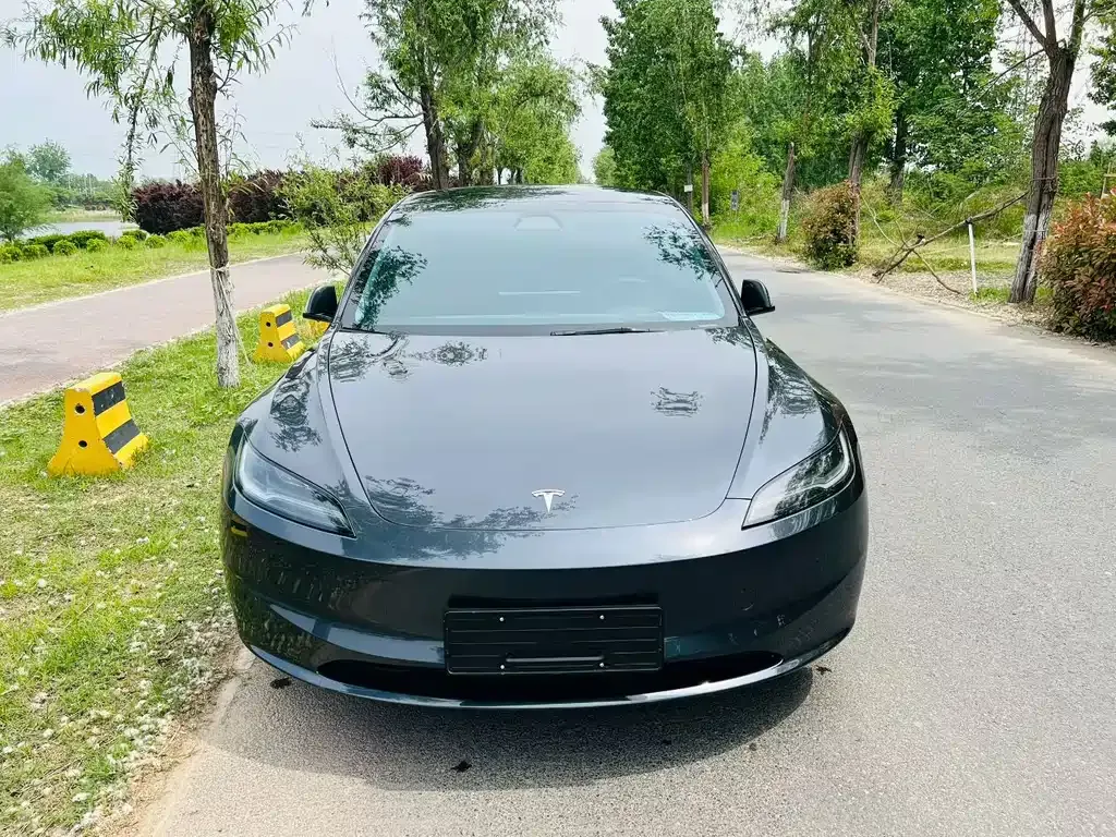 Tesla Model 3 — фото 8