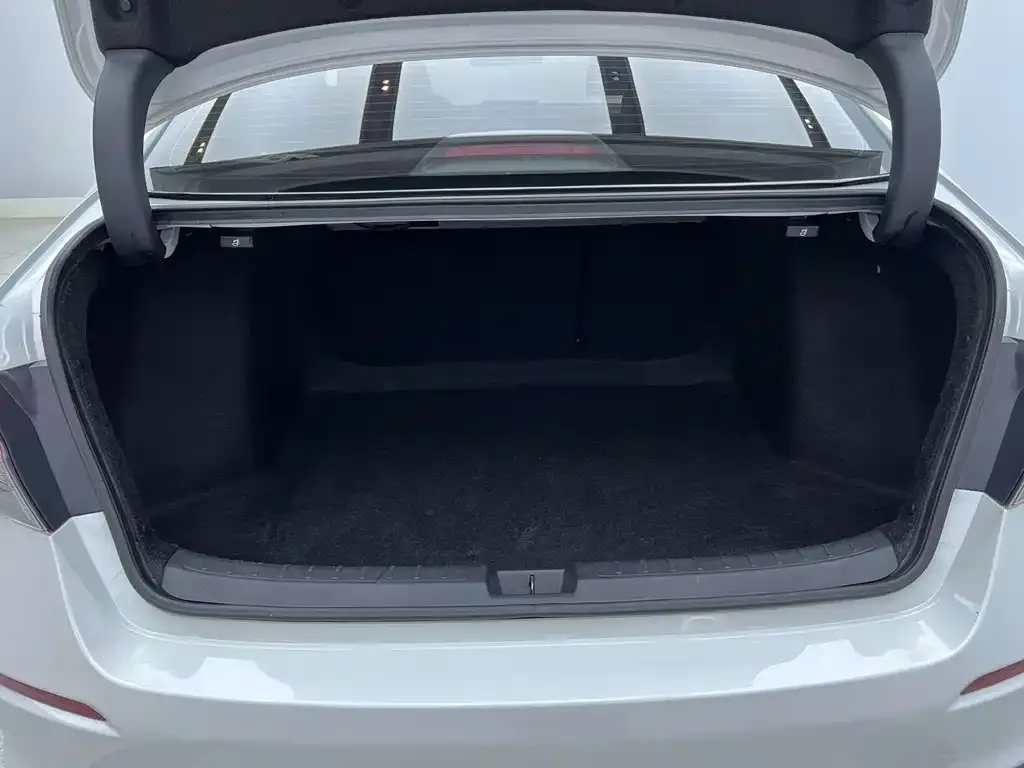 Honda Civic 2024 из CN, фото 2