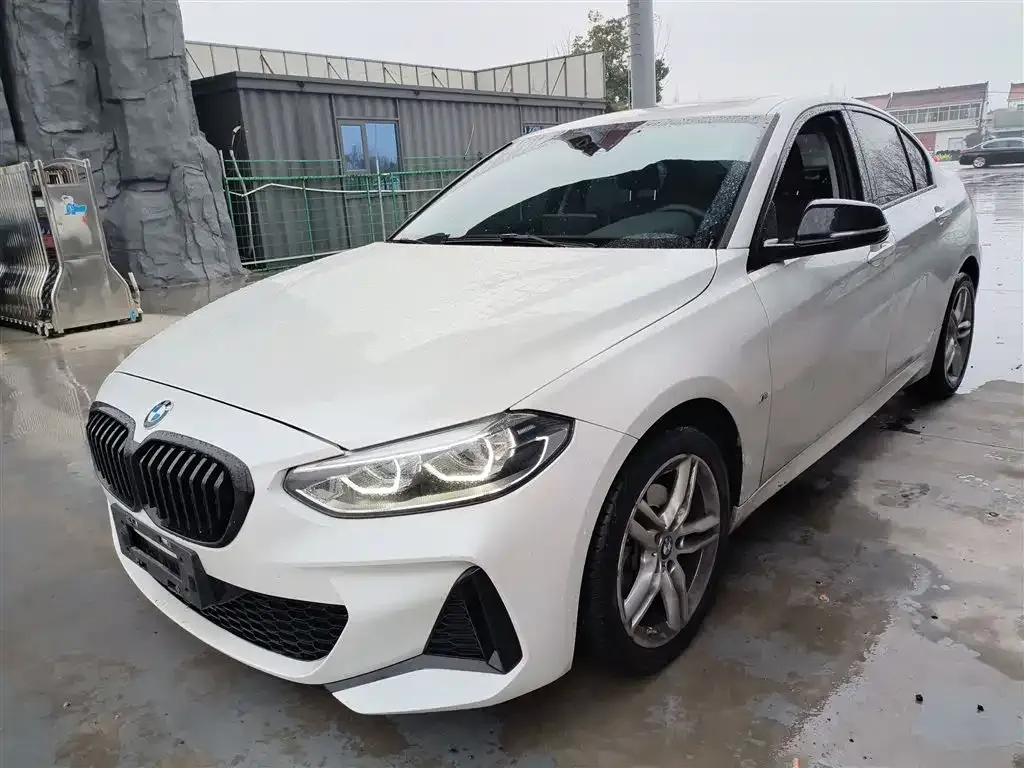 BMW 1 Series — фото 1