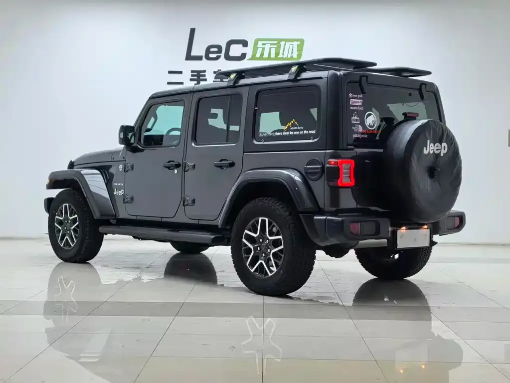 Jeep Wrangler — фото 6