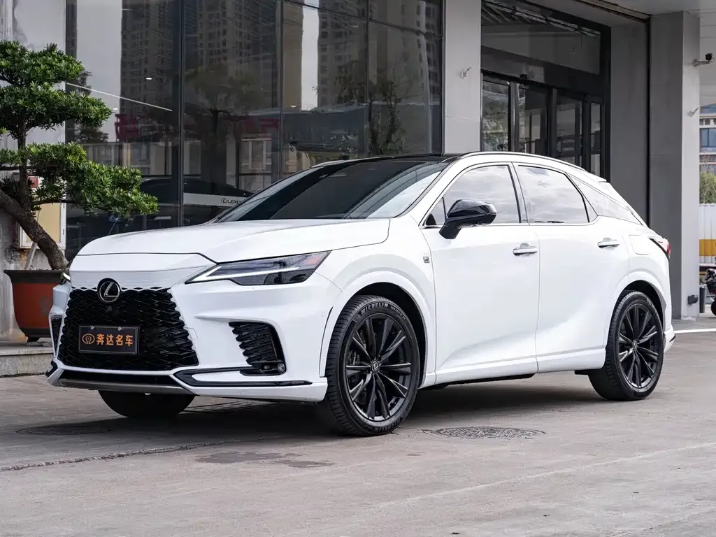 Lexus RX — фото 1