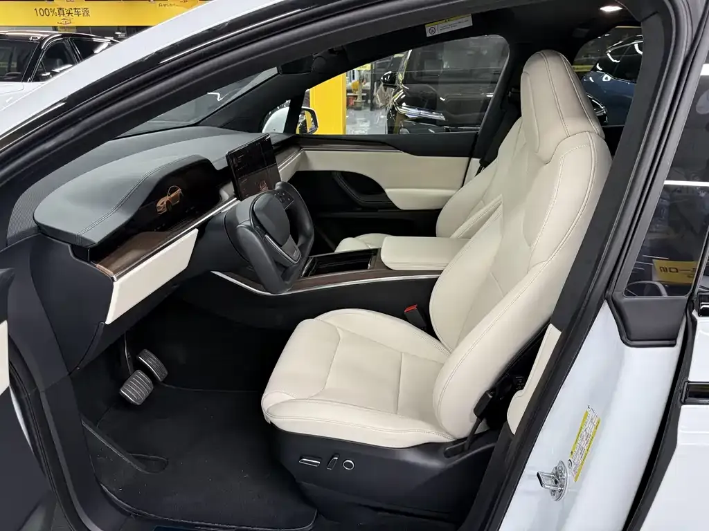 Tesla Model X 2023 из CN, фото 7