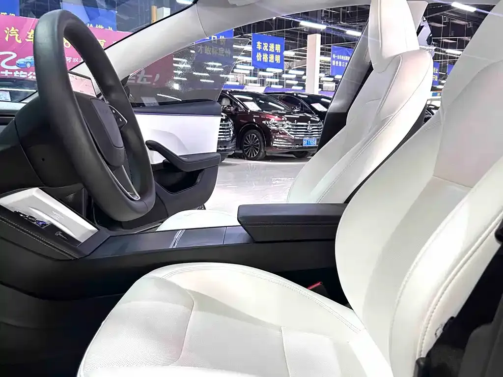 Tesla Model 3 — фото 6