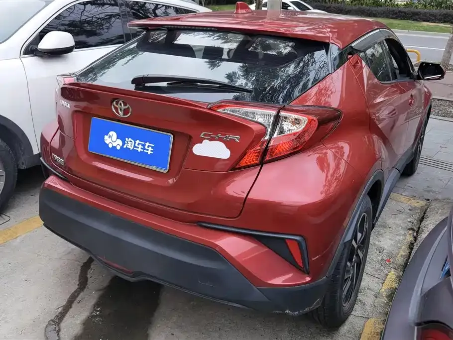 Toyota C-HR — фото 4