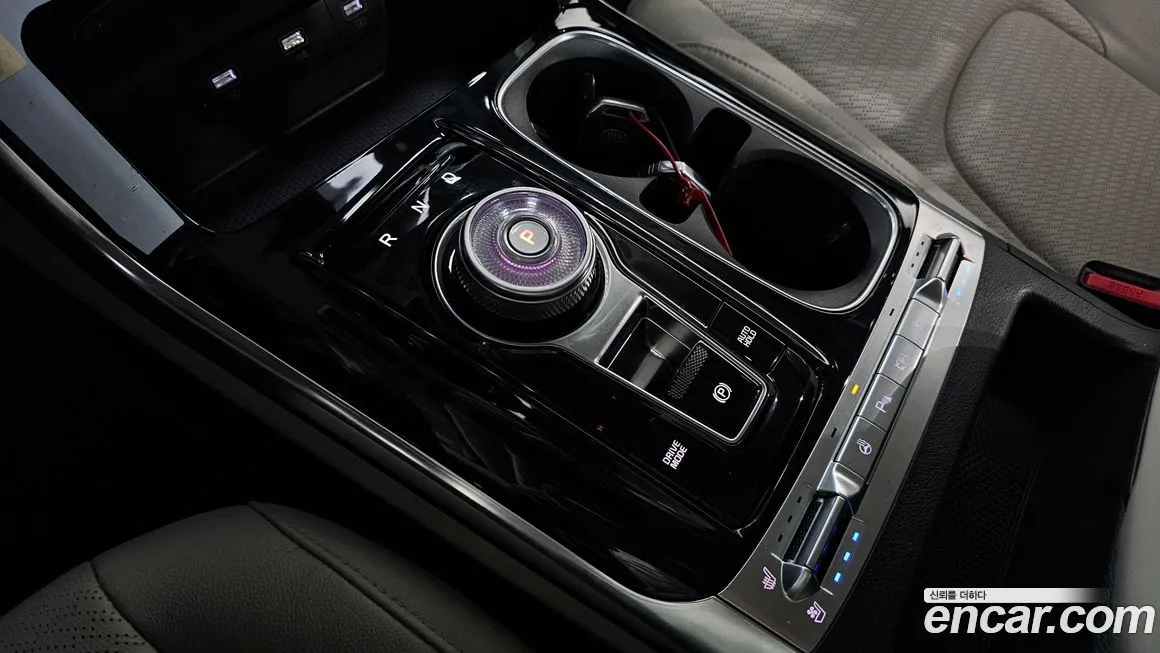 Kia Carnival — фото 10