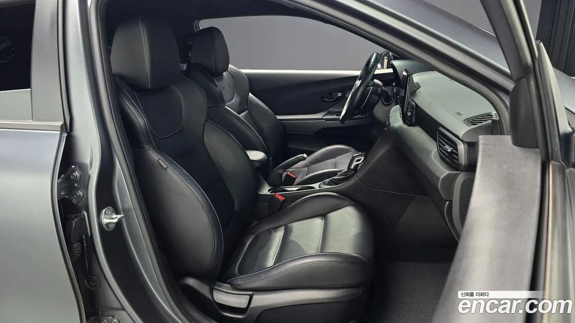Hyundai Veloster 2021 из KR, фото 4