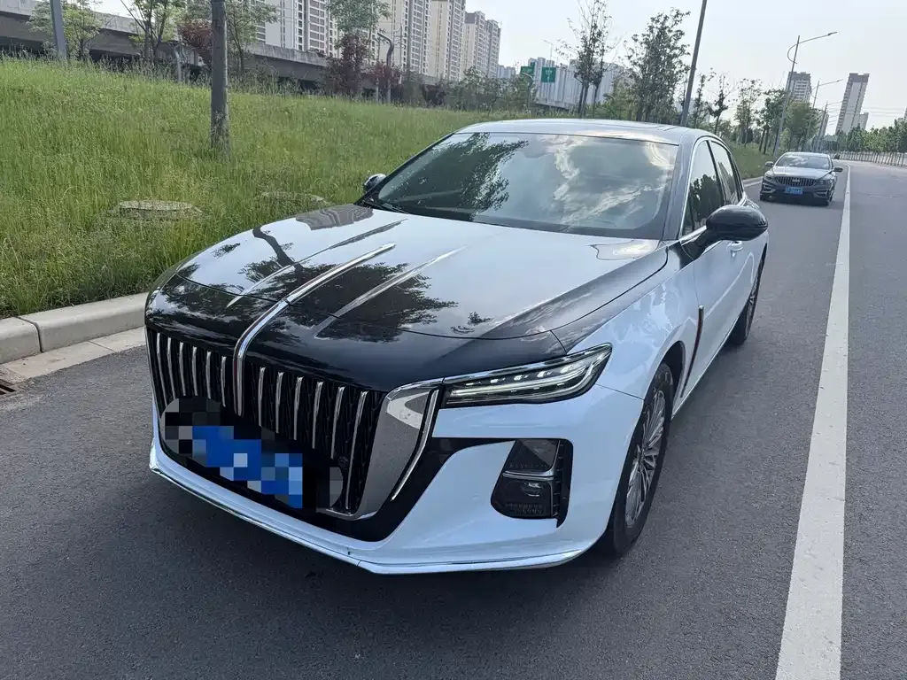 Hongqi H5 — фото 1