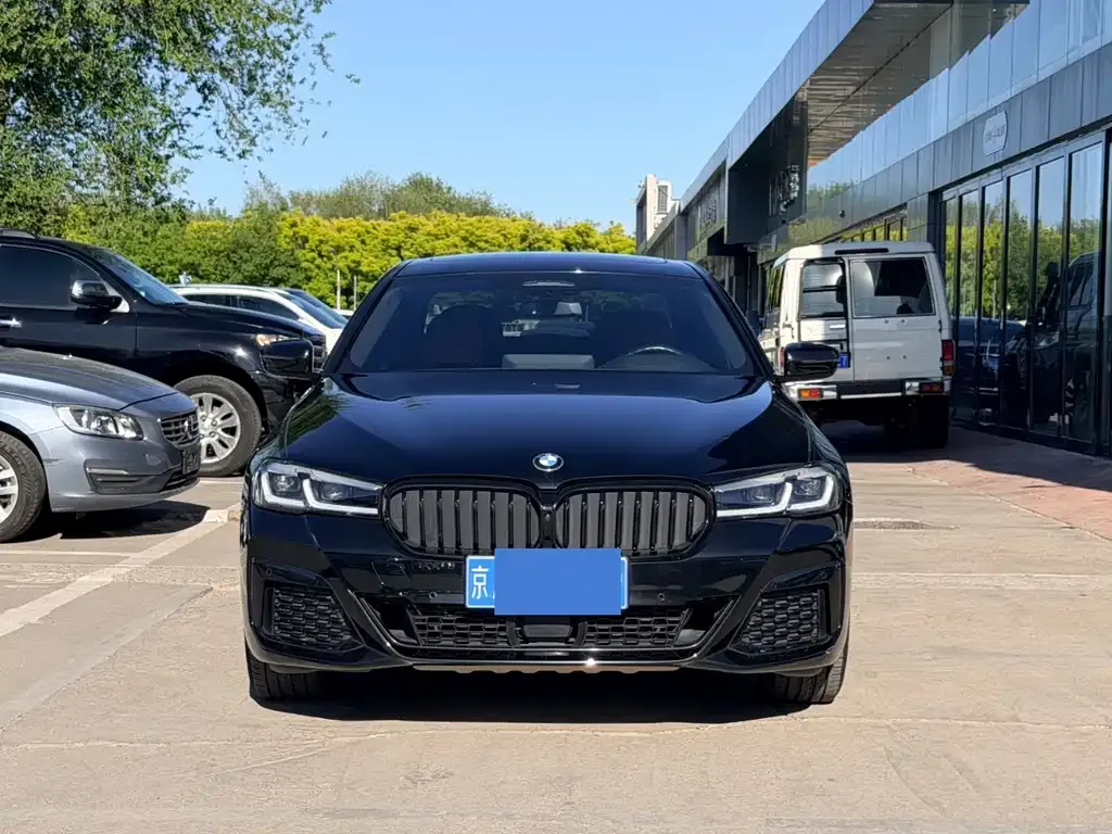 BMW 5 Series — фото 4
