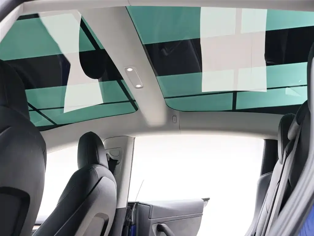 Tesla Model 3 — фото 4