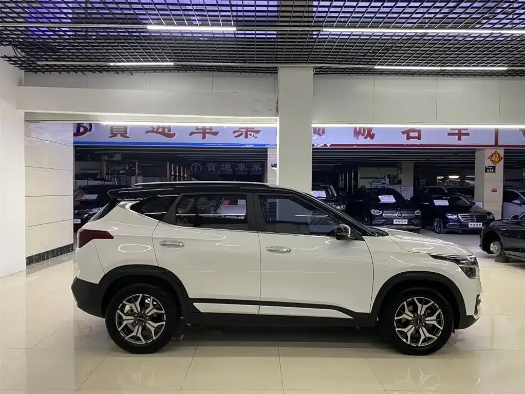 Kia KX3 2022 из CN, фото 4