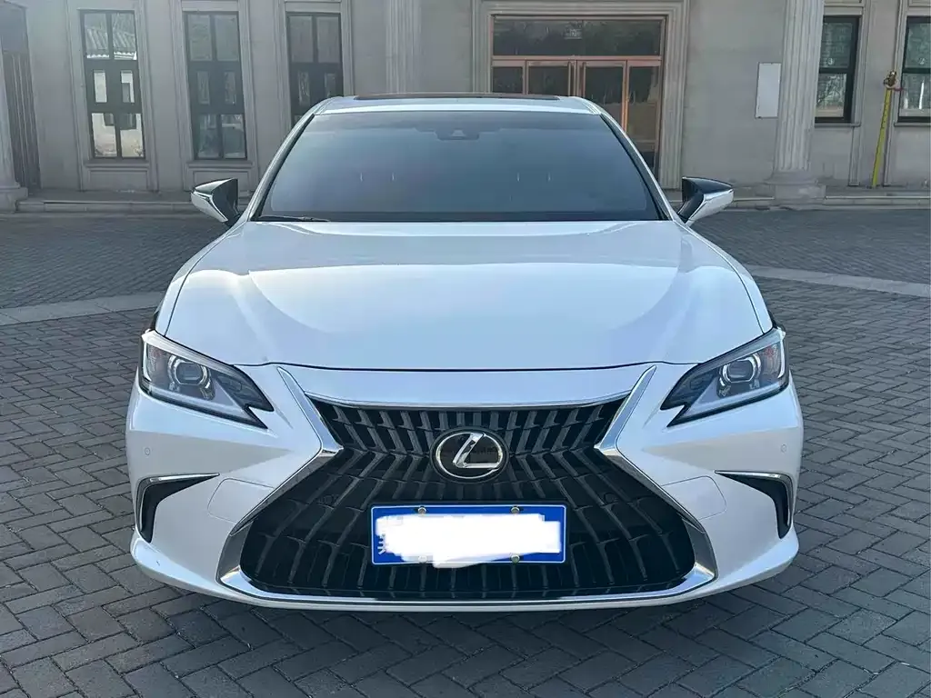 Lexus ES — фото 2