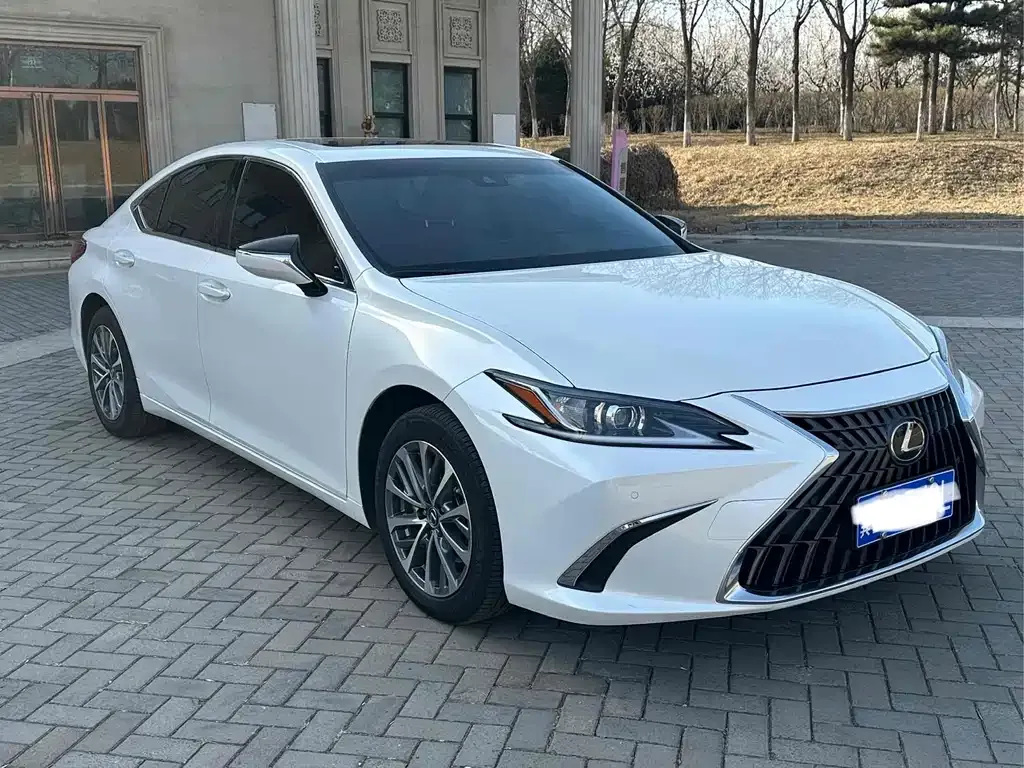 Lexus ES — фото 3
