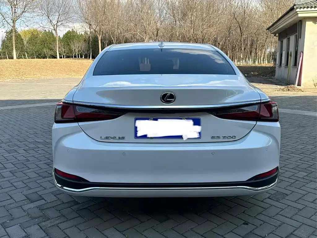 Lexus ES — фото 4