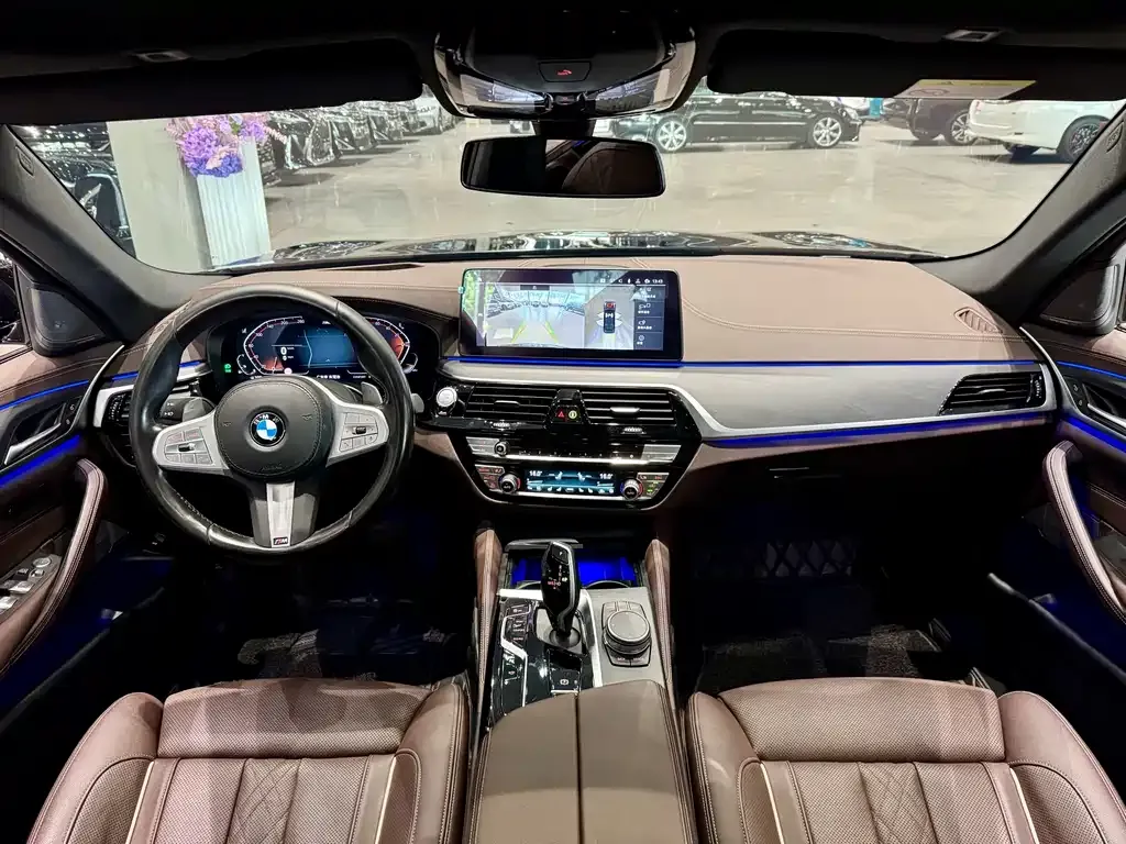 BMW 5 Series — фото 10