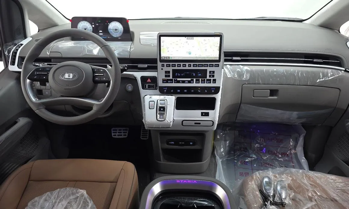 Hyundai Staria — фото 2