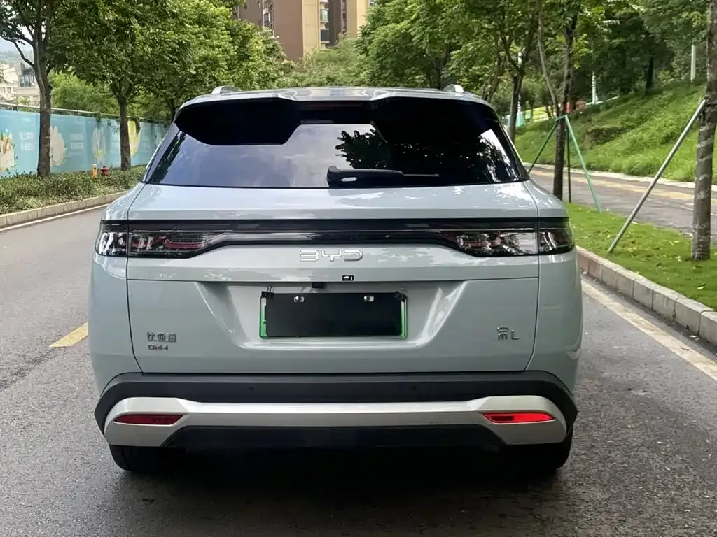 BYD L DM-i — фото 8
