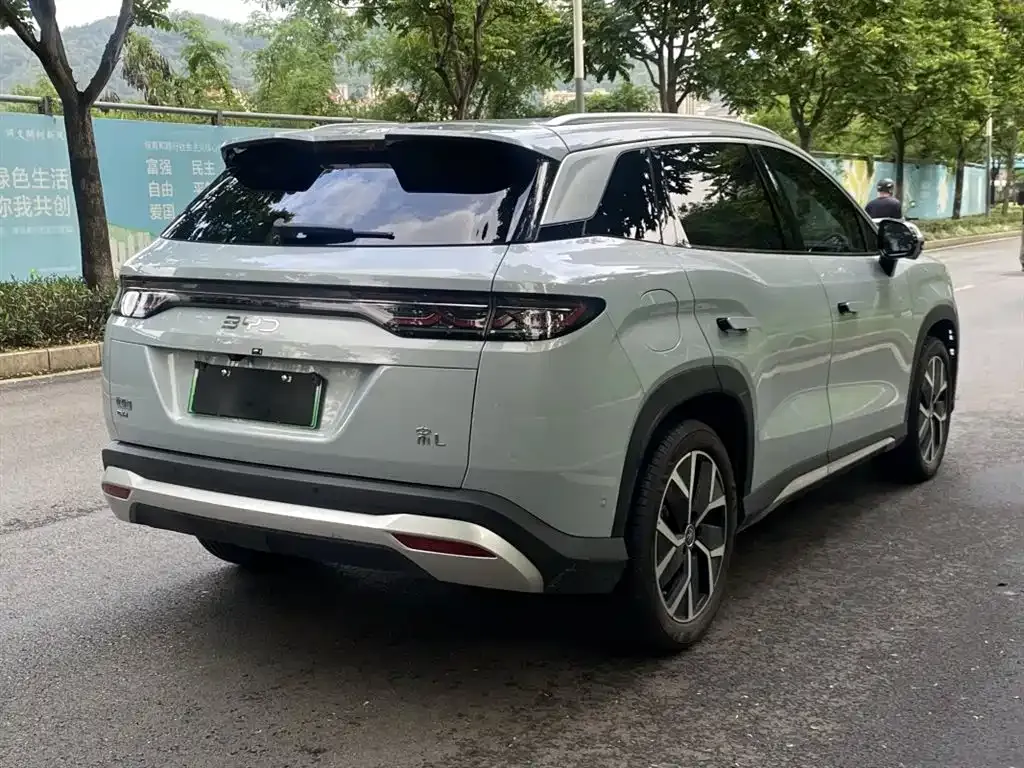 BYD L DM-i — фото 2
