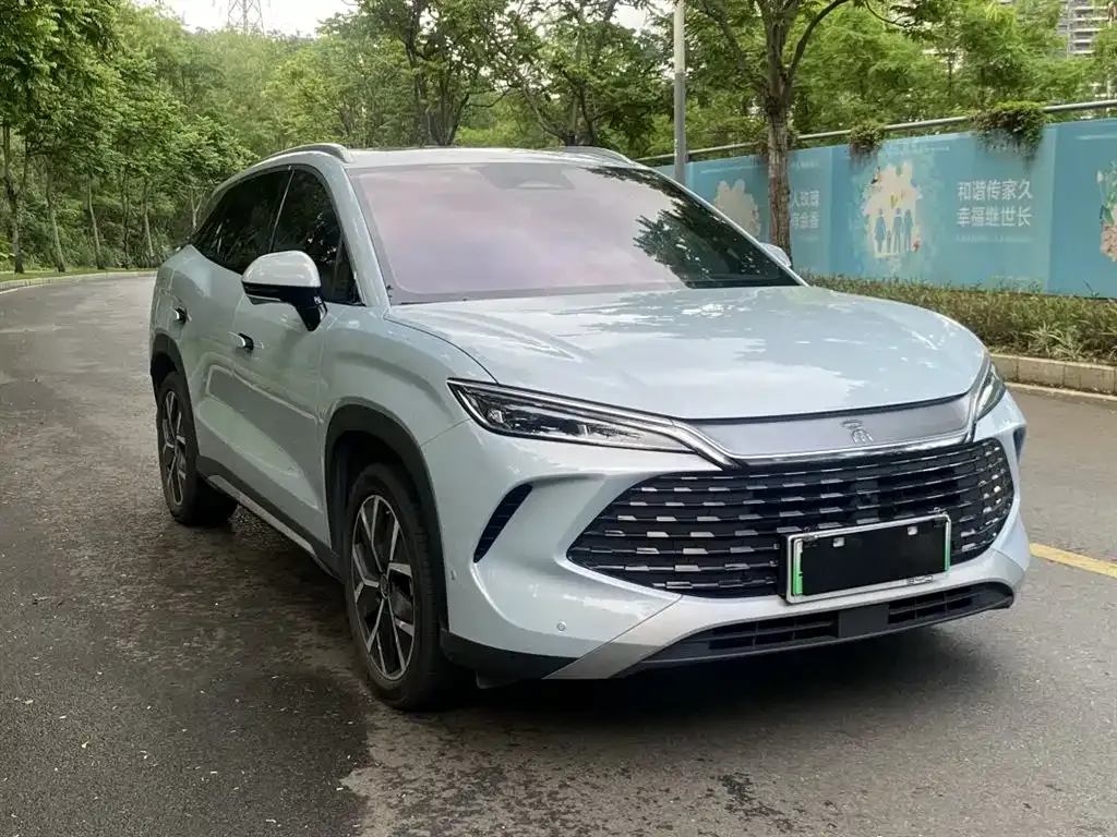 BYD L DM-i — фото 4