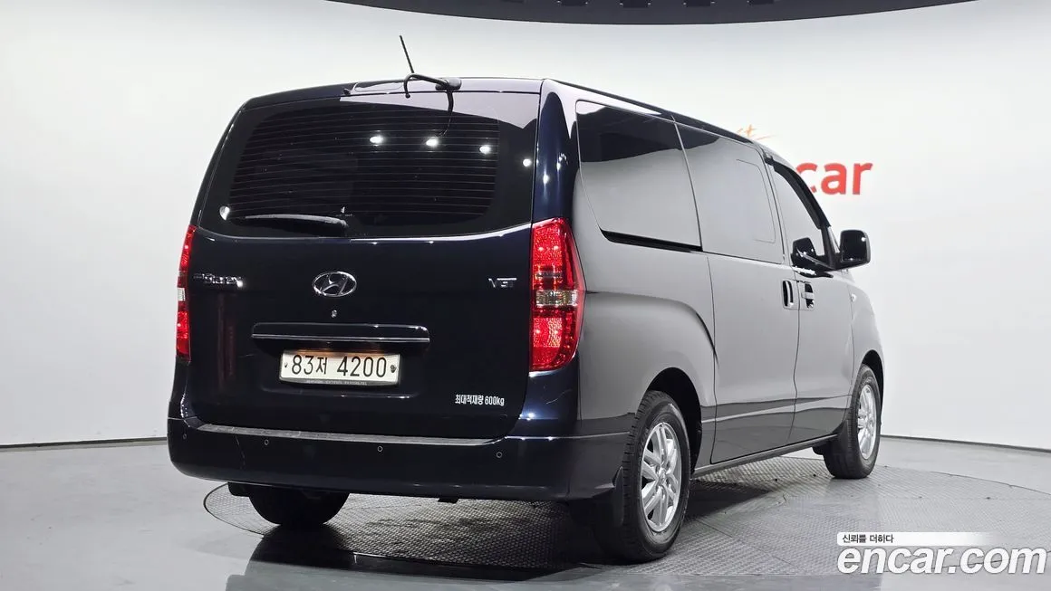 Hyundai Starex — фото 2