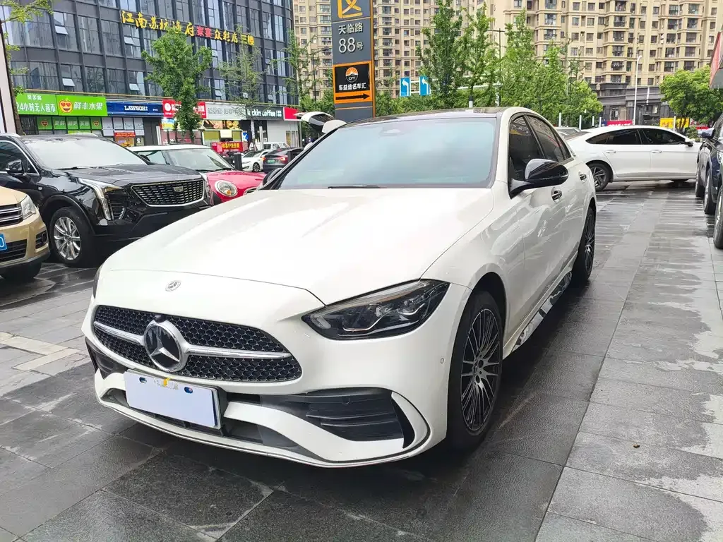 Mercedes-Benz C-Class — фото 1