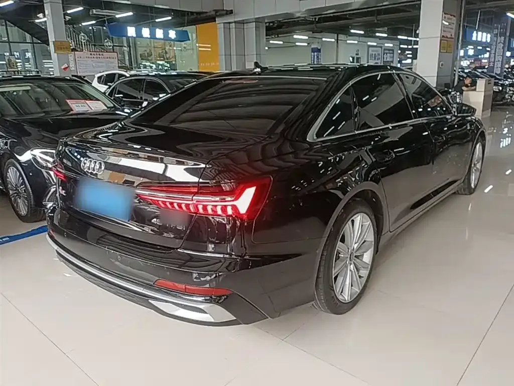 Audi A6L — фото 5