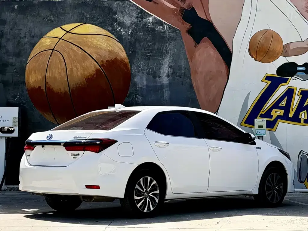 Toyota Corolla Hybrid 2022 из CN, фото 2