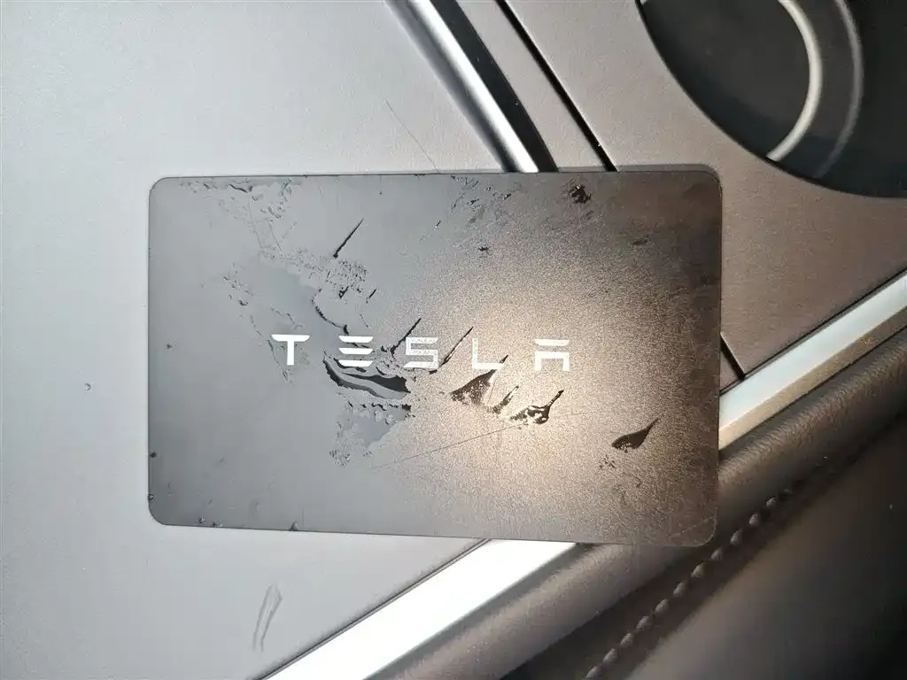 Tesla Model 3 — фото 2