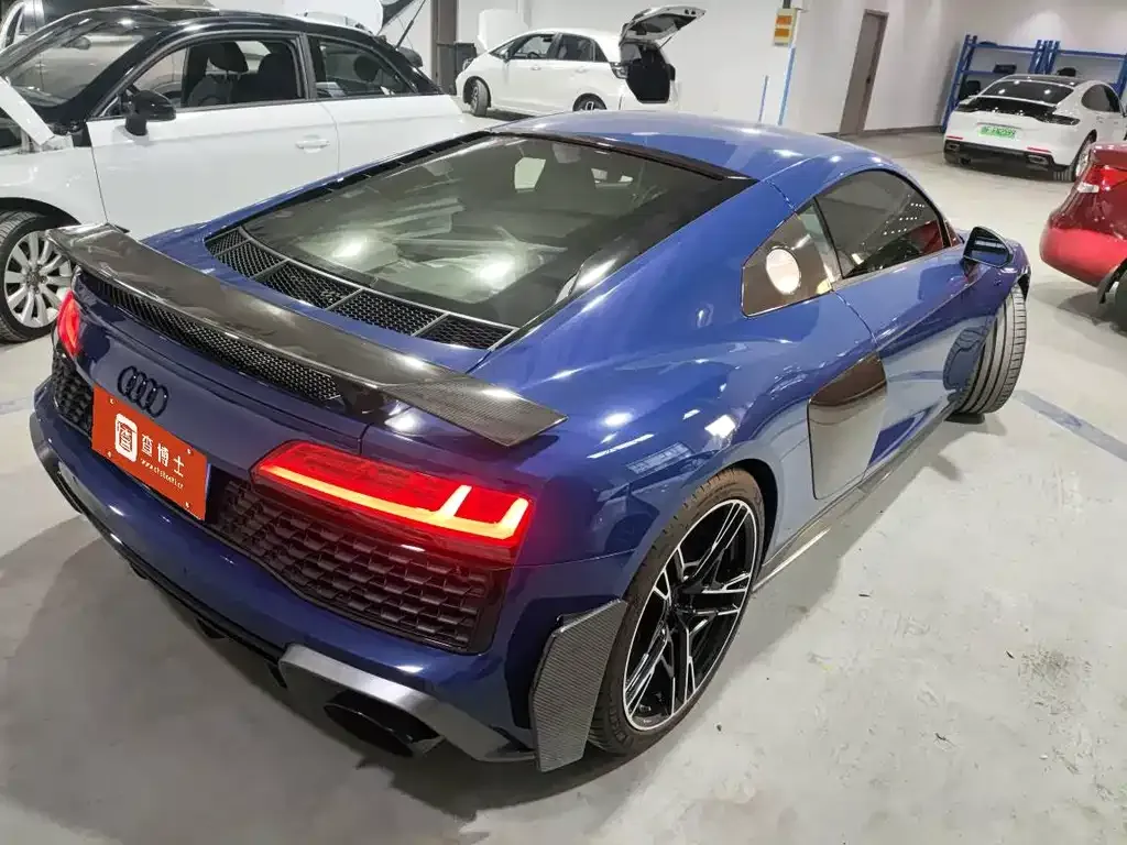 Audi R8 — фото 6