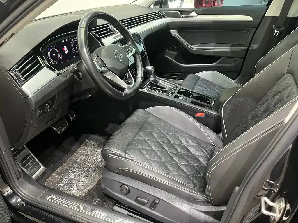 Volkswagen Magotan GTE PHEV 2023 из CN, фото 10